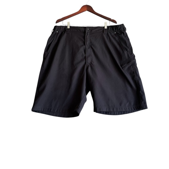 Wrangler Other - Wrangler Black Cargo Shorts Athletic Style